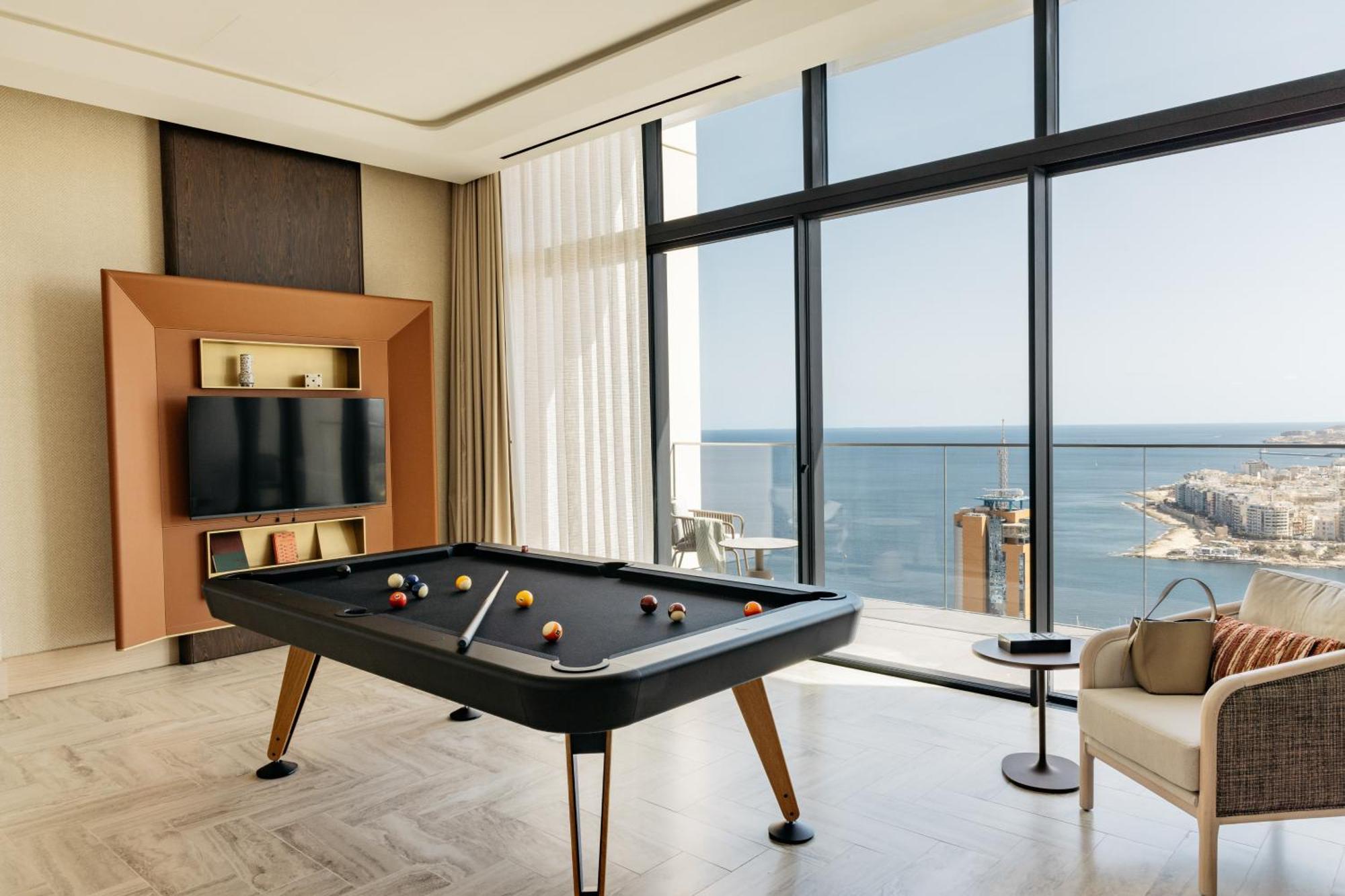 Hotel Me Malta By Melia St. Julian's Zewnętrze zdjęcie
